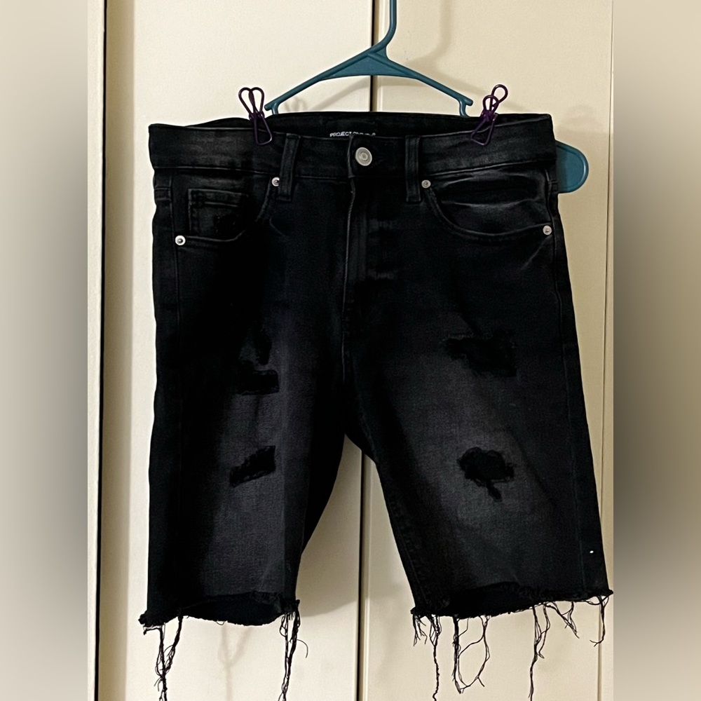 SOLD Distressed hem frayed black denim shorts